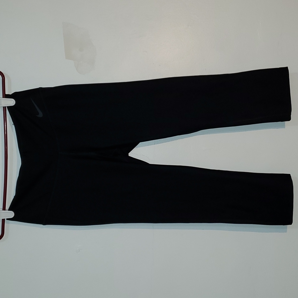 Size S Women’s Nike Black Leggings High Waisted Cropped